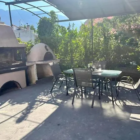 Four Seasons House *